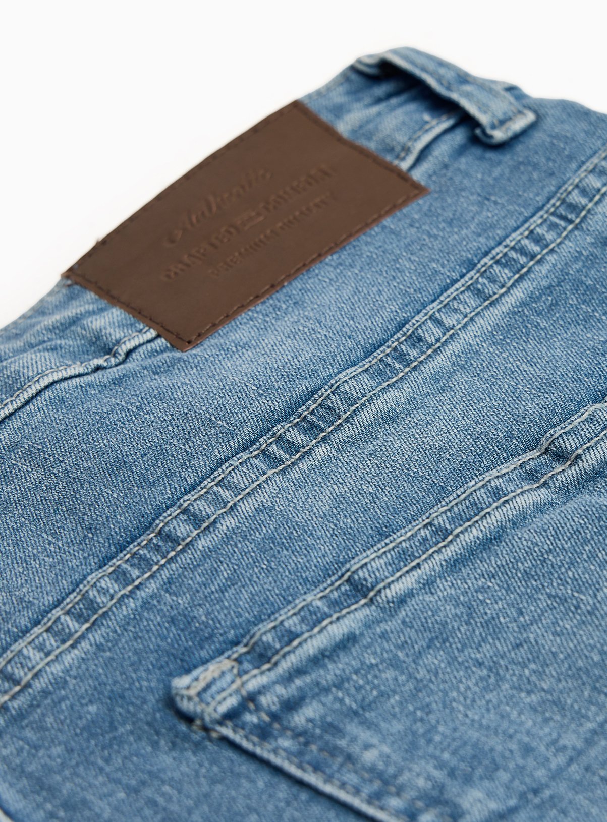 Light Denim Mid Rise Straight Leg Jeans 30R - Image 4 thumbnail